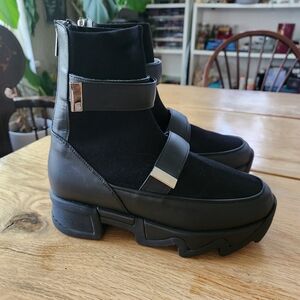 iRi VES Black Knit High Top Sneaker Platform Ankle Zip Boots Sz 36-6 US Lug Sole